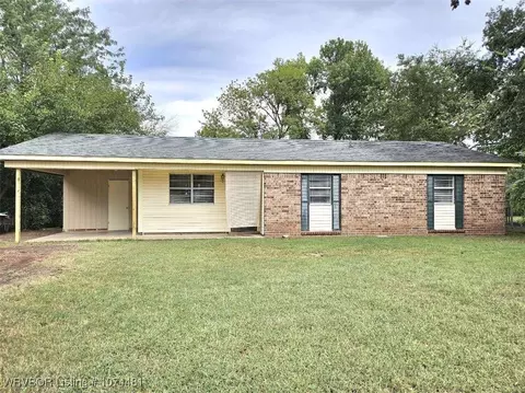602 8th St, Barling, AR 72923