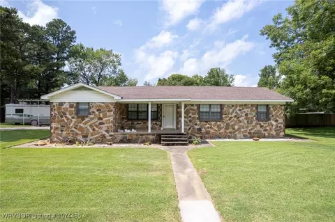 531 Bell Rd, Greenwood, AR 72936