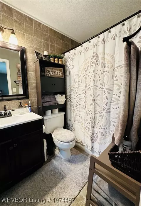 Bath - 805 N St, Barling, AR 72923 photo 4 of 4