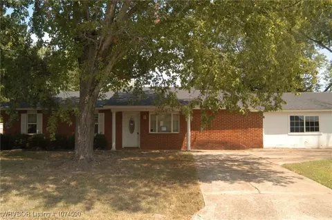 201 C St, Pocola, OK 74902