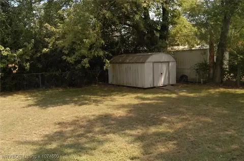 201 C St, Pocola, OK 74902 photo 4