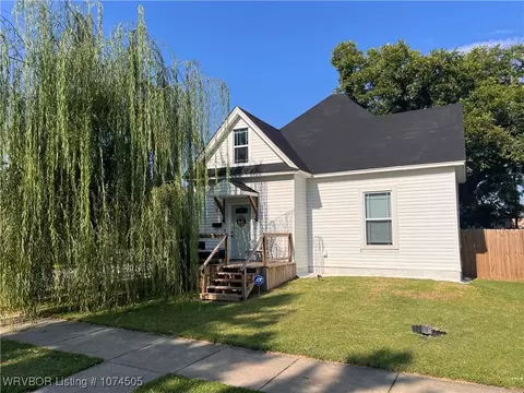 922 S 22nd St, Fort Smith, AR 72901