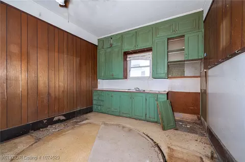 Kitchen - 802 N 14th St, Fort Smith, AR 72901 photo 1 of 1