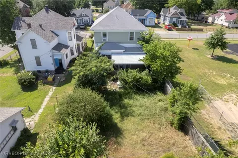 Exterior - 802 N 14th St, Fort Smith, AR 72901 photo 5 of 6