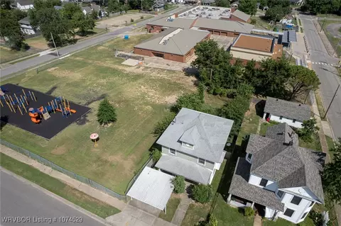View/Area - 802 N 14th St, Fort Smith, AR 72901 photo 3 of 5
