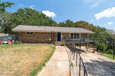 632 Mountain Grove Rd, Alma, AR 72921