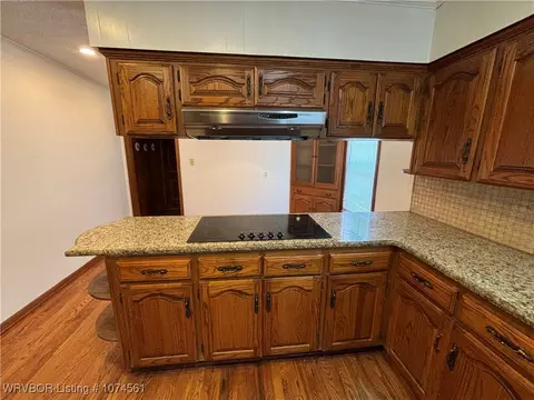 Kitchen - 132 N 49th St, Fort Smith, AR 72903 photo 2 of 2