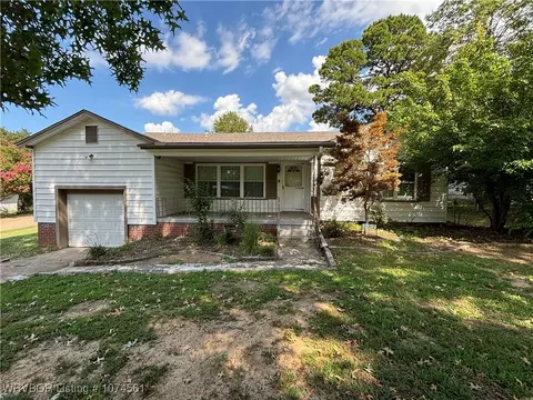 132 N 49th St, Fort Smith, AR 72903