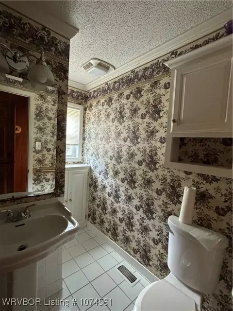 Bath - 132 N 49th St, Fort Smith, AR 72903 photo 1 of 1