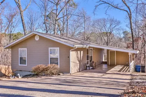 4 Kirkbridge Ln, Bella Vista, AR 72714