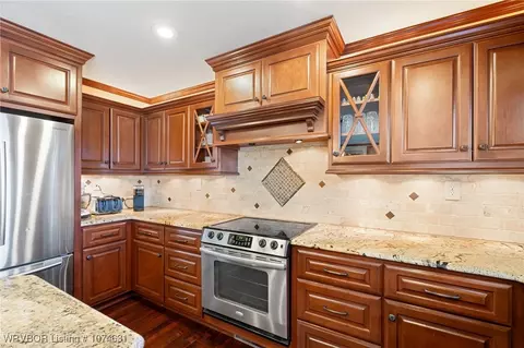 Kitchen - 2312 Ramsgate, Fort Smith, AR 72908 photo 3 of 6