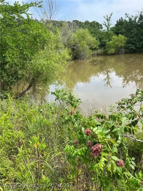 Tract 2 E 1090 Road, Henryetta, OK 74437
