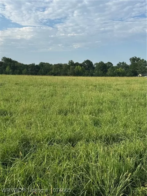 3913 W Hwy 255, Lavaca, AR 72941