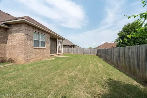 1911 Denali Way, Barling, AR 72923 photo 11