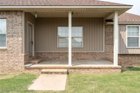 1911 Denali Way, Barling, AR 72923 photo 2