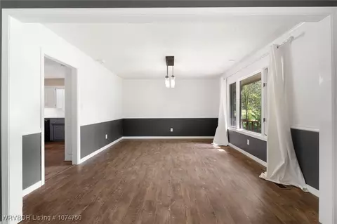 Living - 9817 Wellington, Fort Smith, AR 72908 photo 6 of 9
