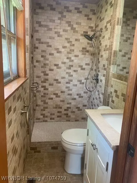 Bath - 4307 S 21st St, Fort Smith, AR 72901 photo 4 of 4