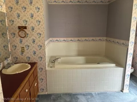 Bath - 309 Applewood St, Central City, AR 72941 photo 1 of 2