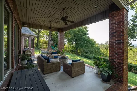Exterior - 1512 Wheaton Trce, Fort Smith, AR 72908 photo 6 of 14