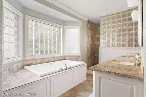 Bath - 1512 Wheaton Trce, Fort Smith, AR 72908 photo 2 of 4