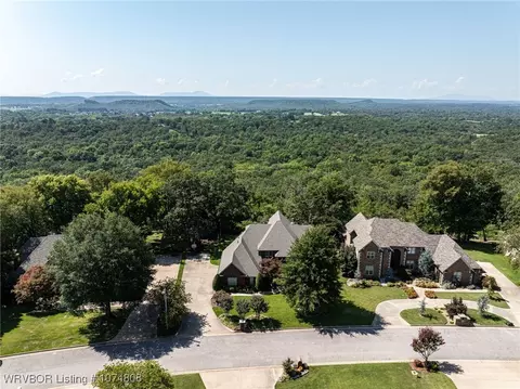 View/Area - 1512 Wheaton Trce, Fort Smith, AR 72908 photo 3 of 3