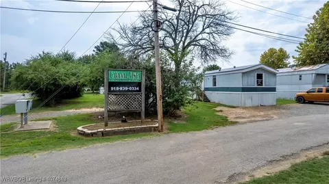 401 Brown St, Poteau, OK 74953