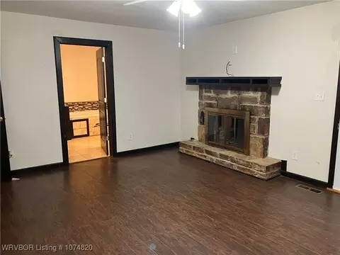 2205 S L St, Fort Smith, AR 72901 photo 3