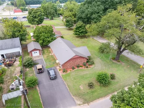 View/Area - 402 W Main St, Paris, AR 72855 photo 1 of 2