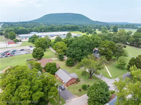 View/Area - 402 W Main St, Paris, AR 72855 photo 2 of 2