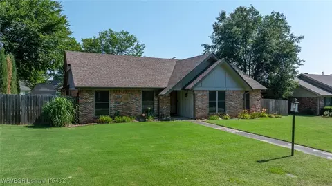 4909 S W St, Fort Smith, AR 72903