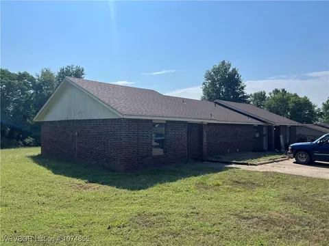 944 Plum St, Booneville, AR 72927