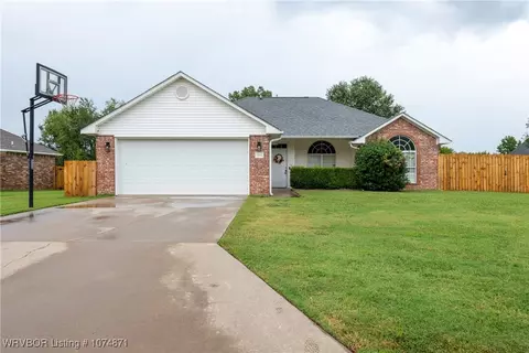 1650 Birchwood Ln, Greenwood, AR 72936