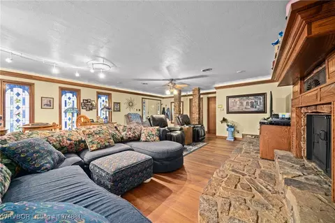 Living - 3002 S 39th St, Fort Smith, AR 72903 photo 4 of 4