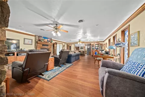 Living - 3002 S 39th St, Fort Smith, AR 72903 photo 2 of 4