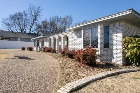 Exterior - 3002 S 39th St, Fort Smith, AR 72903 photo 5 of 13