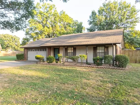 3302 Caitlin Ct, Fort Smith, AR 72908 photo 2