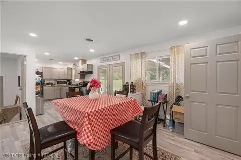 Dining - 3423 Warner St, Fort Smith, AR 72904 photo 2 of 2