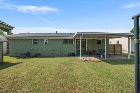 Exterior - 3423 Warner St, Fort Smith, AR 72904 photo 2 of 5