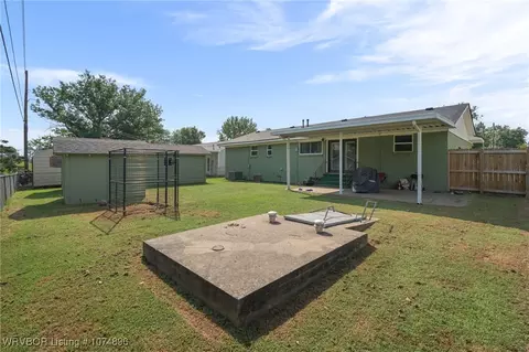 Exterior - 3423 Warner St, Fort Smith, AR 72904 photo 3 of 5