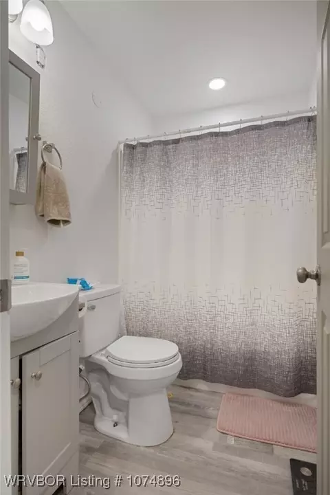 Bath - 3423 Warner St, Fort Smith, AR 72904 photo 1 of 1