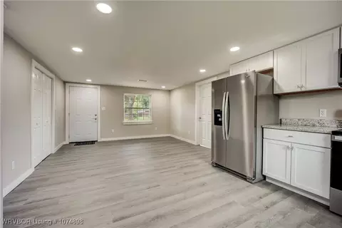 Living - 3206 N 43rd St, Fort Smith, AR 72904 photo 2 of 2