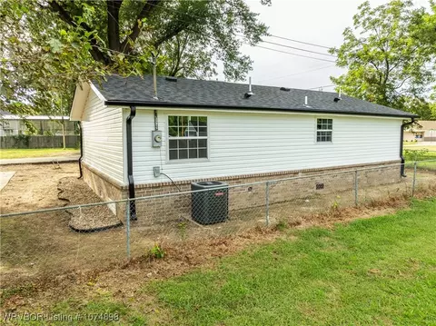 Exterior - 3206 N 43rd St, Fort Smith, AR 72904 photo 9 of 9