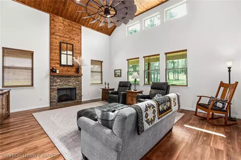 Living - 6300 New Hope Rd, Hackett, AR 72937 photo 1 of 2