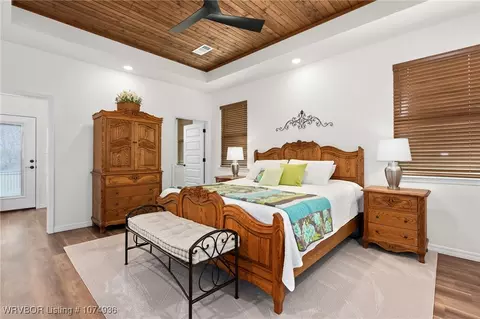 Bedroom - 6300 New Hope Rd, Hackett, AR 72937 photo 1 of 7
