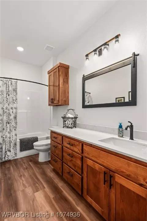 Bath - 6300 New Hope Rd, Hackett, AR 72937 photo 6 of 6