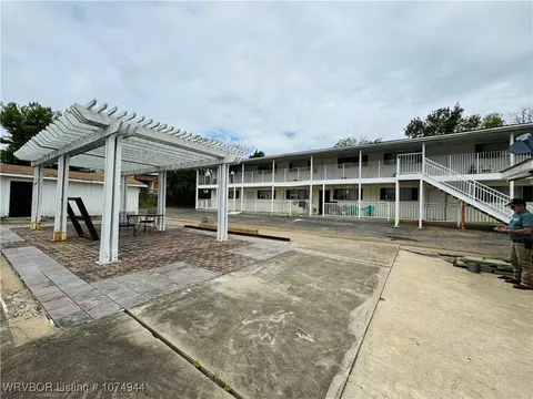 201 Beeler St, Poteau, OK 74953