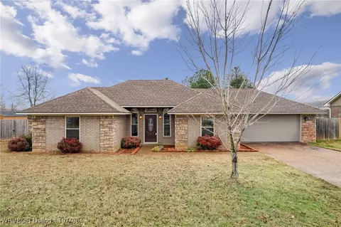590 Oak St, Greenwood, AR 72936