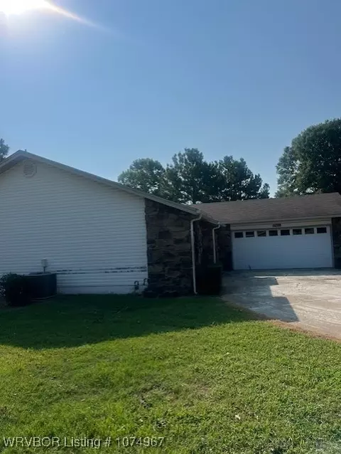 8925 S 30th St, Fort Smith, AR 72908 photo 2