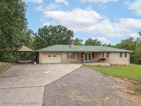 1536 Park St, Arkoma, OK 74901