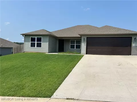 325 Evans St, Huntsville, AR 72740